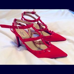 Valentino Style Red Garavani Rockstud Pumps